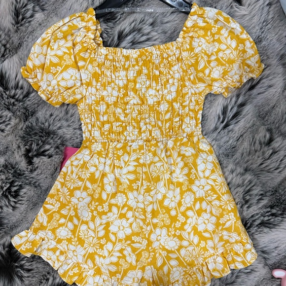 Vince Camuto baby romper 6-9months new - Picture 3 of 3